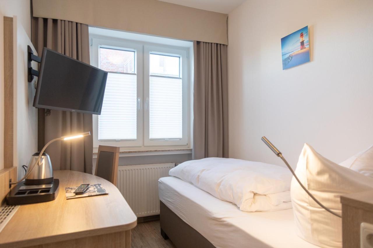 Heeren'S Hotel Garni Bensersiel Zewnętrze zdjęcie