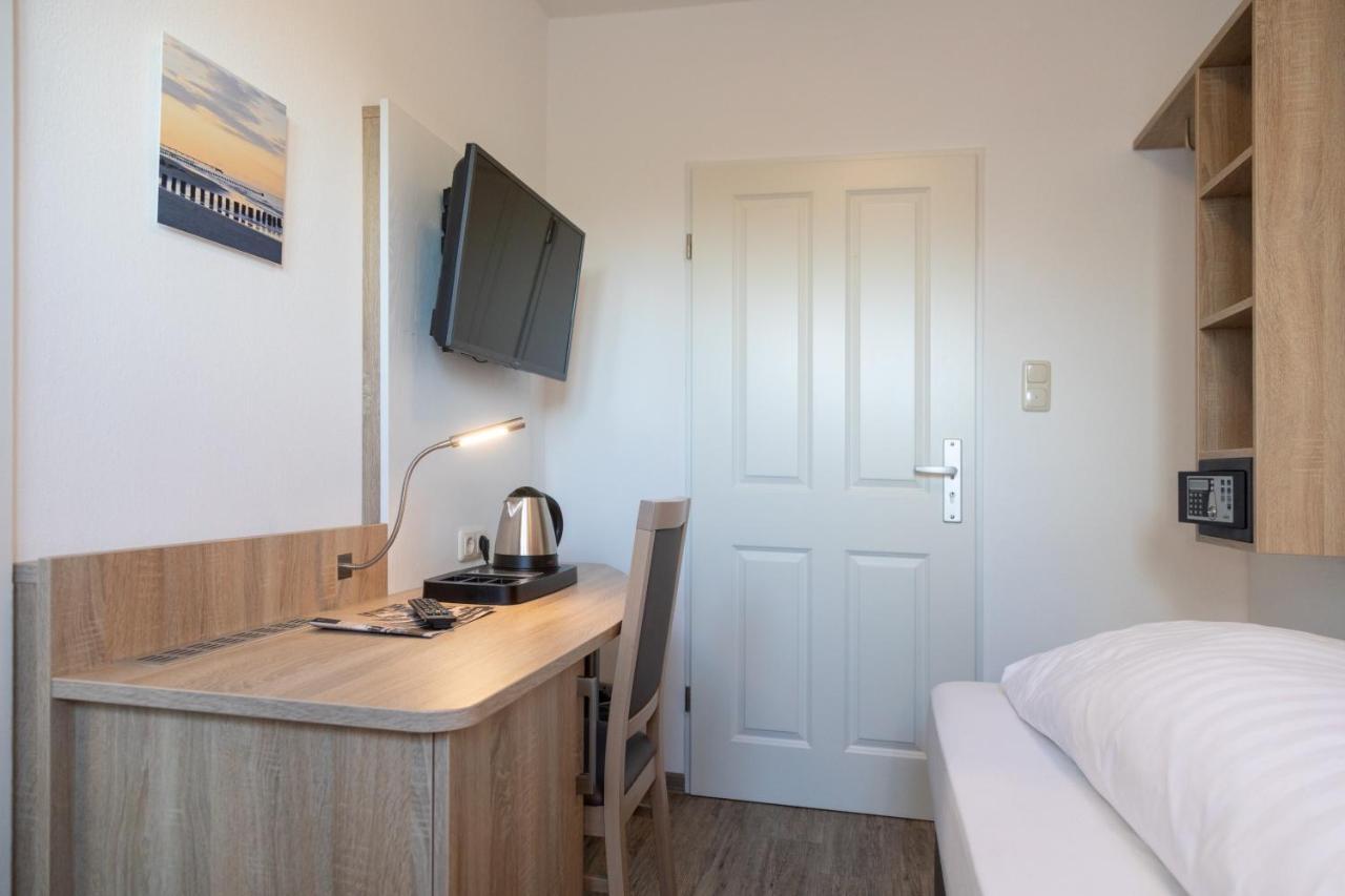 Heeren'S Hotel Garni Bensersiel Zewnętrze zdjęcie